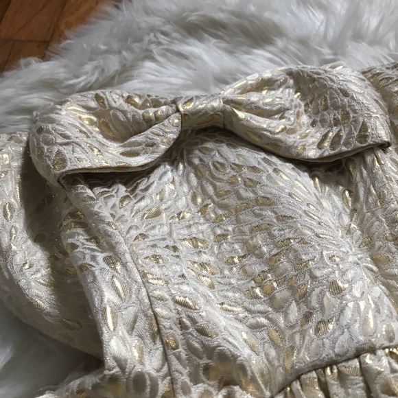 F21 Strapless Bow Cocktail Gold & Cream Dress - Picture 7 of 9